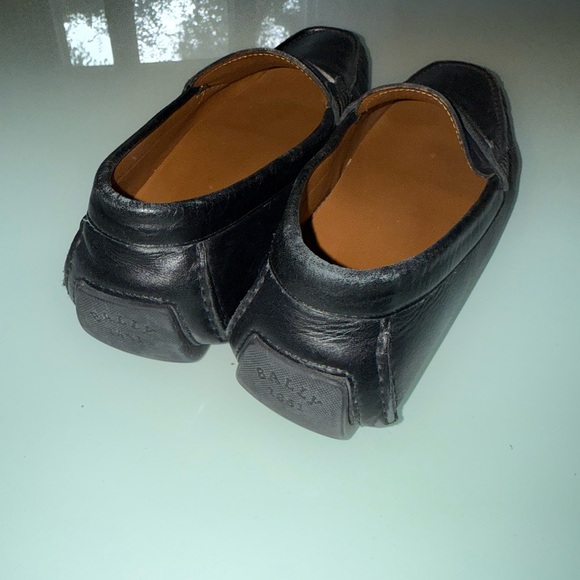 BALLY Classic Black Leather Loafers with Stripe Detail main image 7